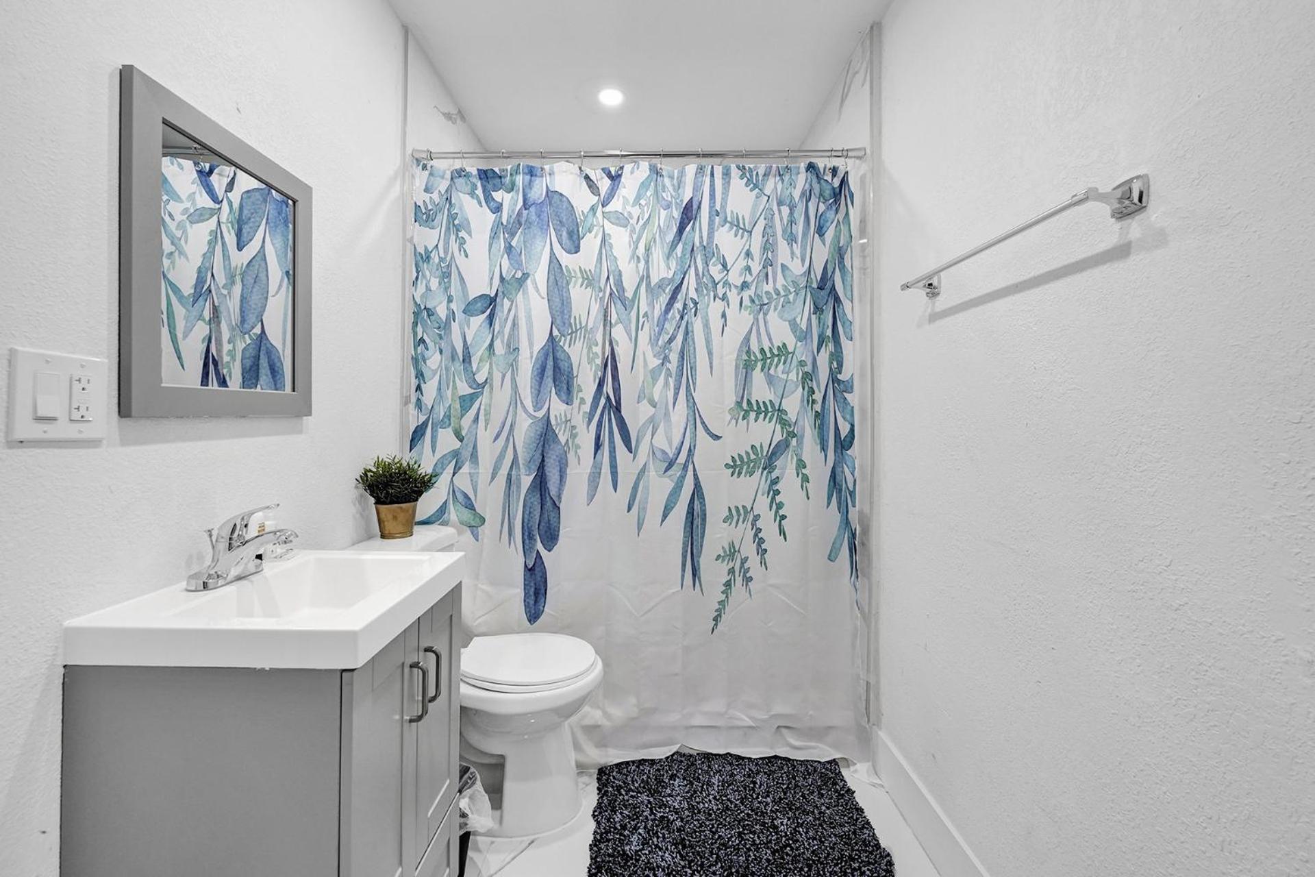 Newly Renovated/Near Sunny Isles Beach/Fre-Parking North Miami Beach Bagian luar foto